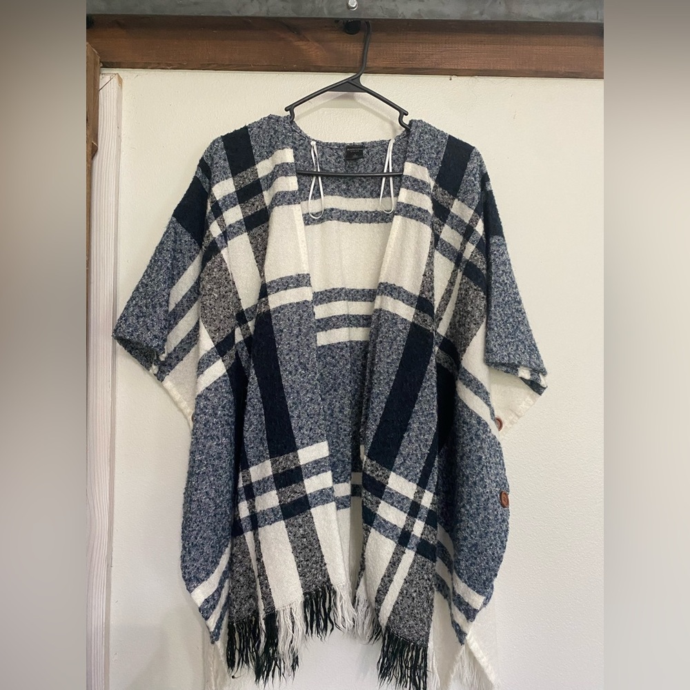 Madison Lilly Fringe Hem Cardigan